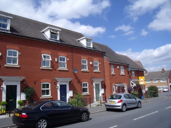 View Full Details for 26 Roundhills Road, Halesowen, West Midlands, B62 9SB, UK