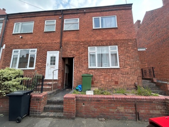 View Full Details for 33 Cobham Road, Halesowen, West Midlands, B63 3JZ, UK