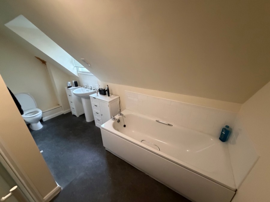 Images for Flat 3 Newton Court, 10 Earls Way, Halesowen, West Midlands, B63 3HR, UK