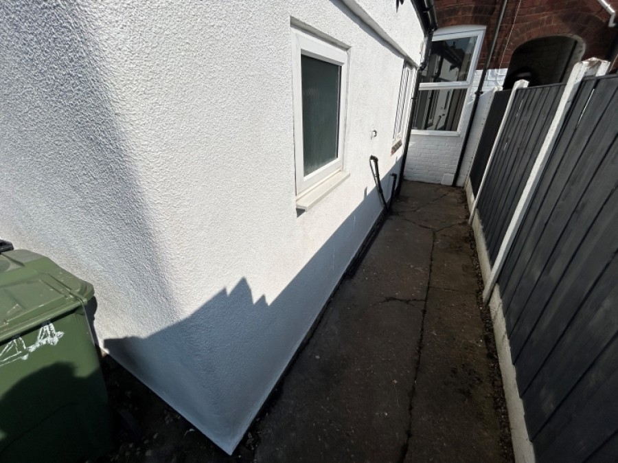 Images for 44 Holt Road, Halesowen, West Midlands, B62 9HQ, UK