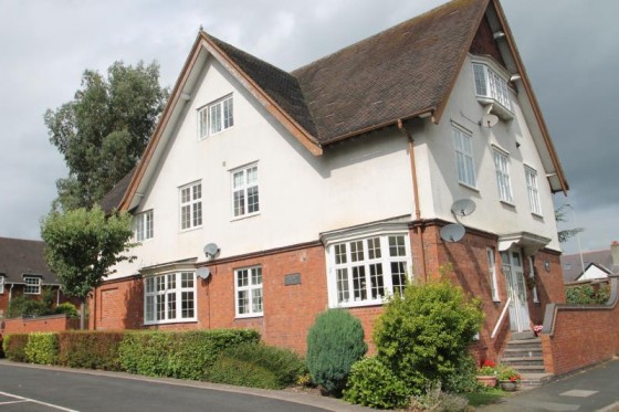 View Full Details for 8 Waugh Drive (Shire House) Hayley Green, Halesowen, West Midlands, B63 1EN, UK