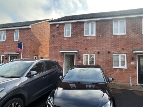 View Full Details for 40 Thomson Grove, Halesowen, West Midlands, B62 9JU, UK
