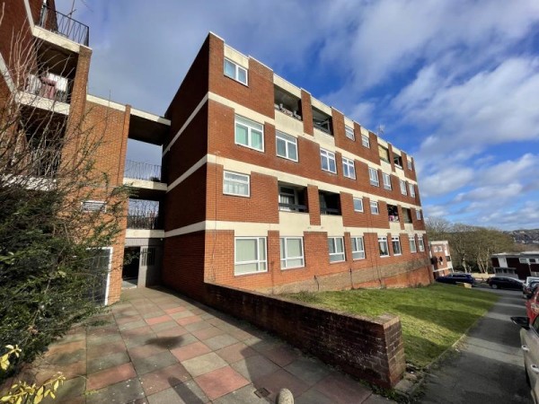  3 Oakwood Court Bundle Hill, Halesowen, B63 4AR, UK - EAID:1441338362, BID:1924180