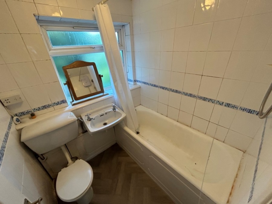 Images for Flat 4 127 Kitwell Lane, Birmingham, West Midlands, B32 4NP, UK