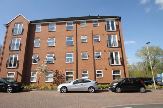 View Full Details for 66 Brett Young Close, Halesowen, West Midlands, B63 3BJ, UK