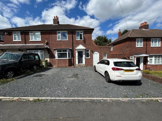 View Full Details for 19 Fatherless Barn Crescent, Halesowen, West Midlands, B63 2ET, UK