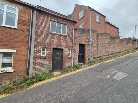 View Full Details for Flat 1 4-6 High Street, Cheadle, Stoke-on-Trent, Staffordshire, ST10 1AF, UK