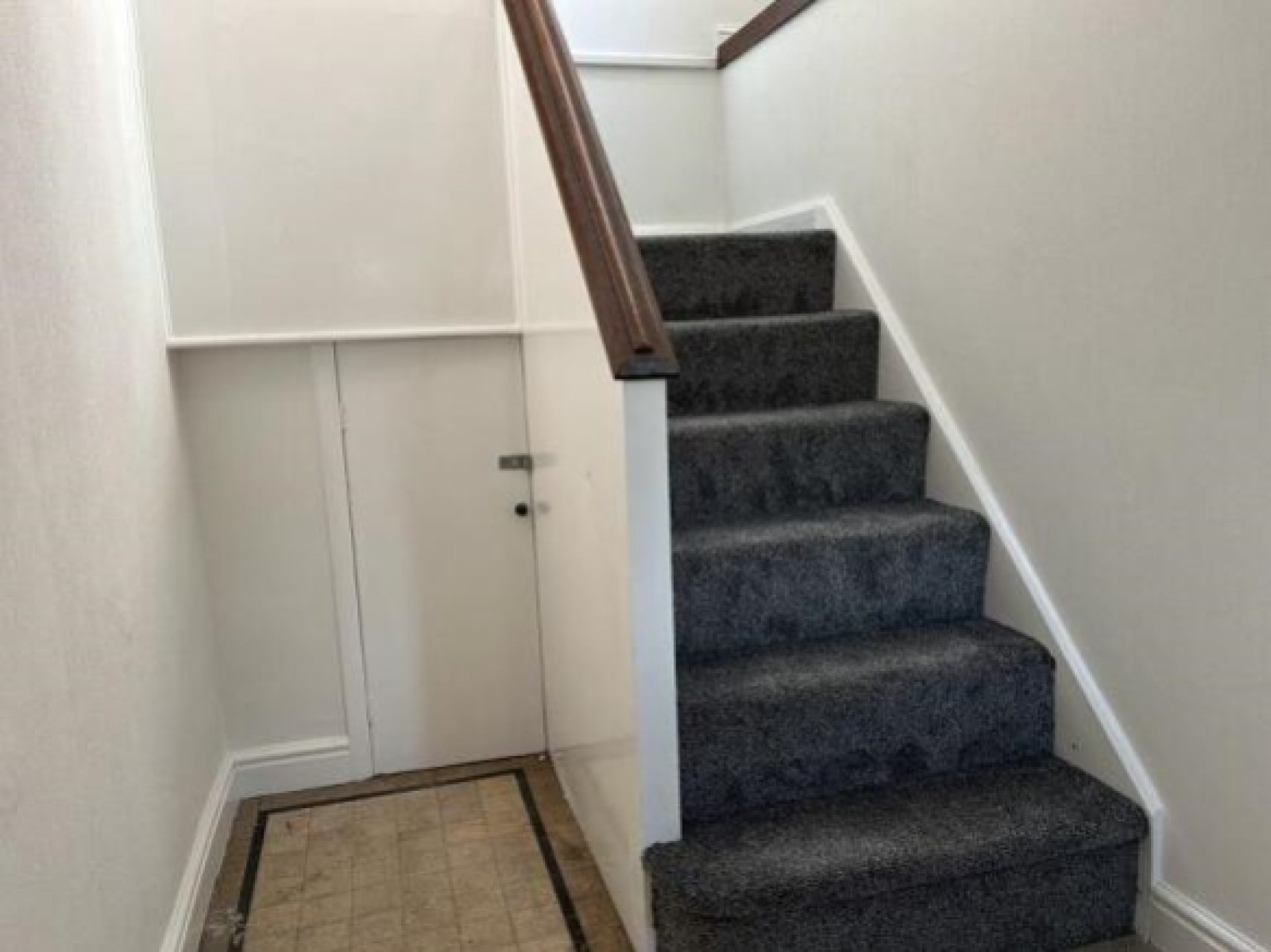 Images for Flat 1 4-6 High Street, Cheadle, Stoke-on-Trent, Staffordshire, ST10 1AF, UK