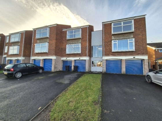 View Full Details for 123 Lyde Green, Halesowen, West Midlands, B63 2PS, UK