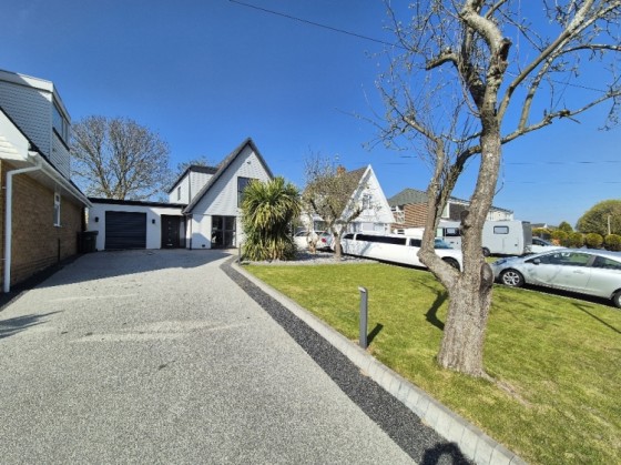View Full Details for 5 Blakedown Road, Halesowen, West Midlands, B63 4NE, UK