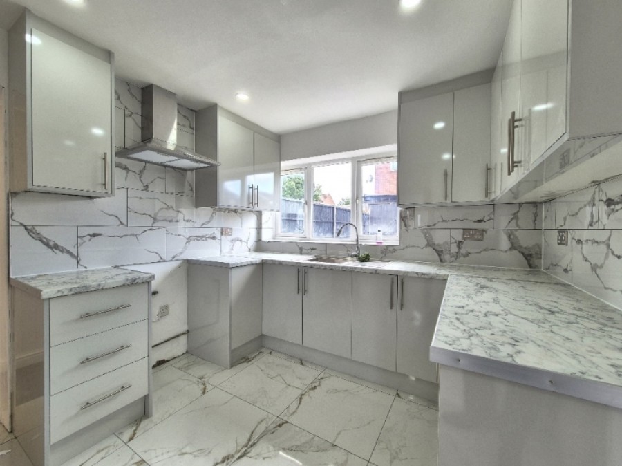 Images for 2 Leafield Gardens, Halesowen, West Midlands, B62 8LX, UK
