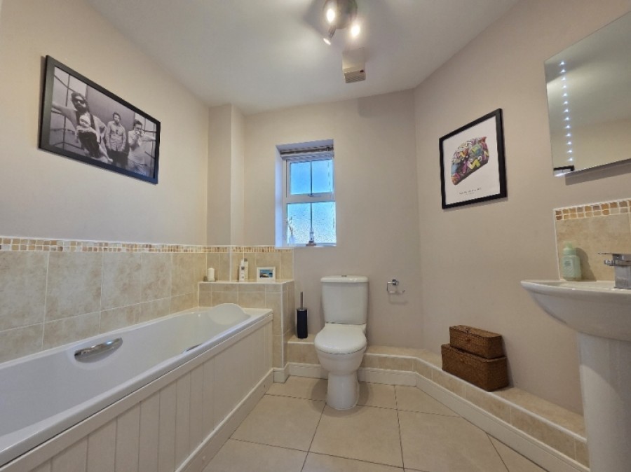 Images for 39 Newlands Close, Hagley, Stourbridge, West Midlands, DY9 0GY, UK