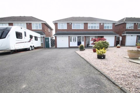 Tewkesbury Drive, Netherton, Dudley, DY2