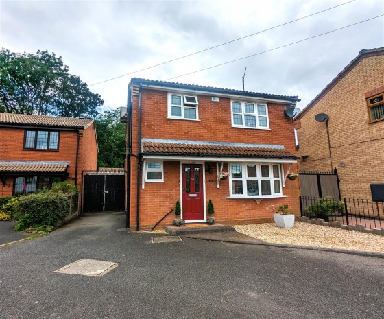 View Full Details for Sandringham Road, Halesowen