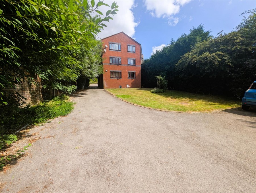 Images for 234 High Street, Pensnett, Brierley Hill