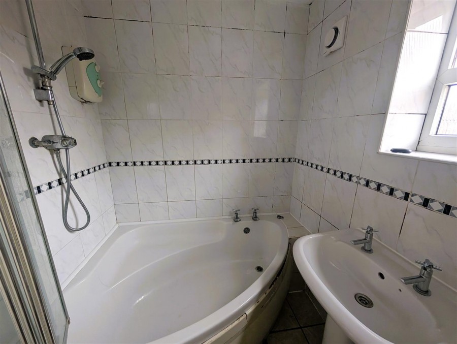 Images for Cornwall Avenue, Oldbury