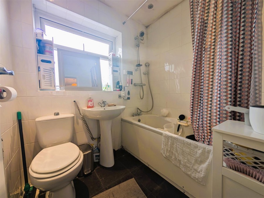 Images for Middlefield Avenue, Halesowen